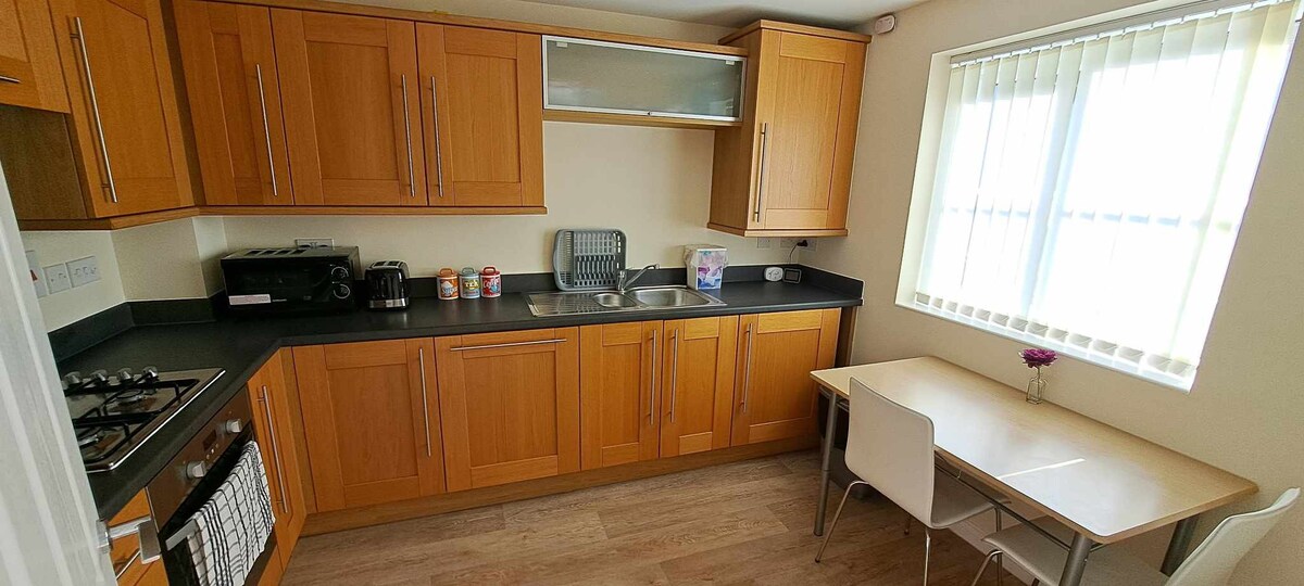 Nice family home in St Neots (Free breakfast)