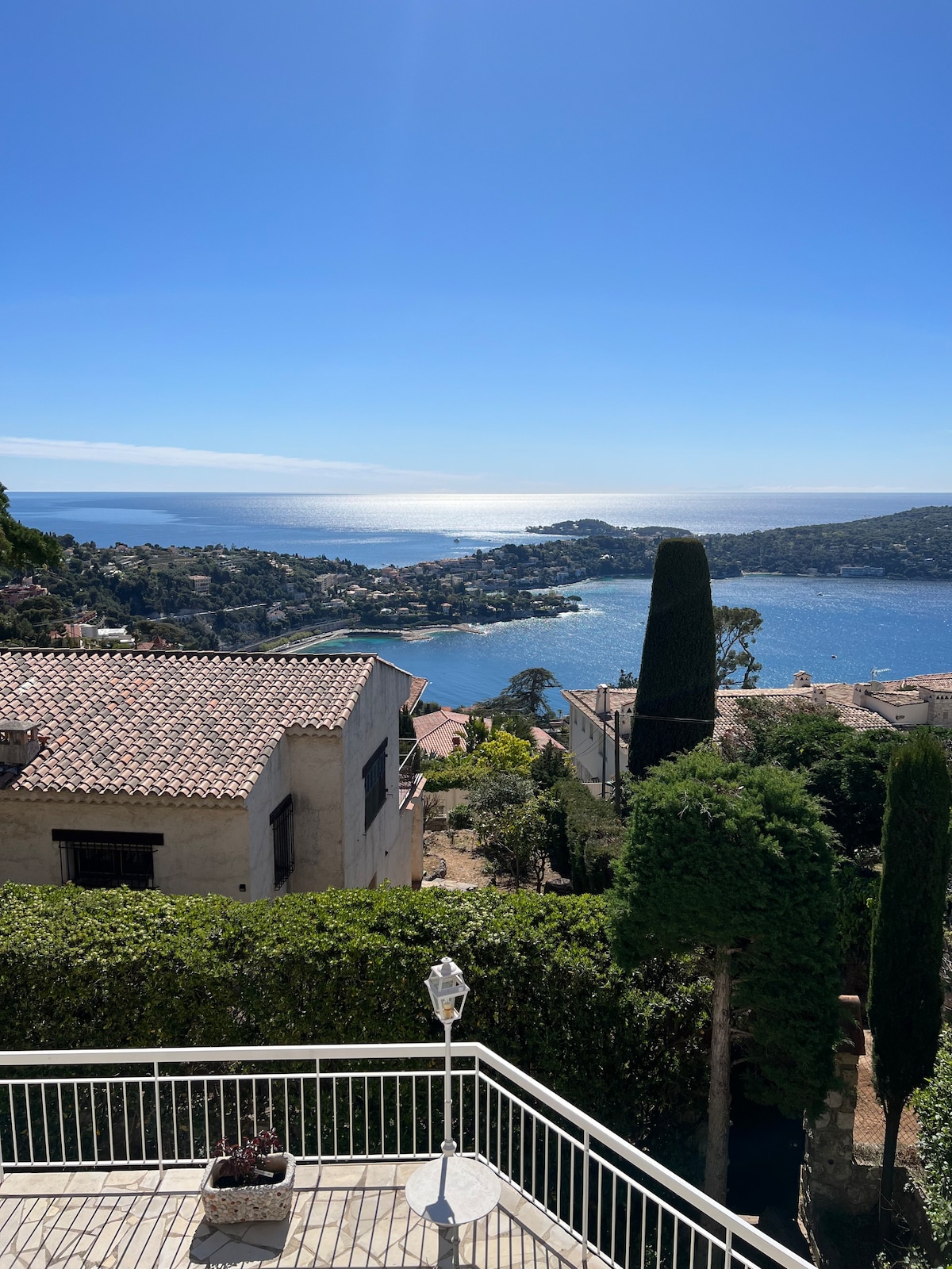 Magnificent Cote d'Azure villa with sea view.