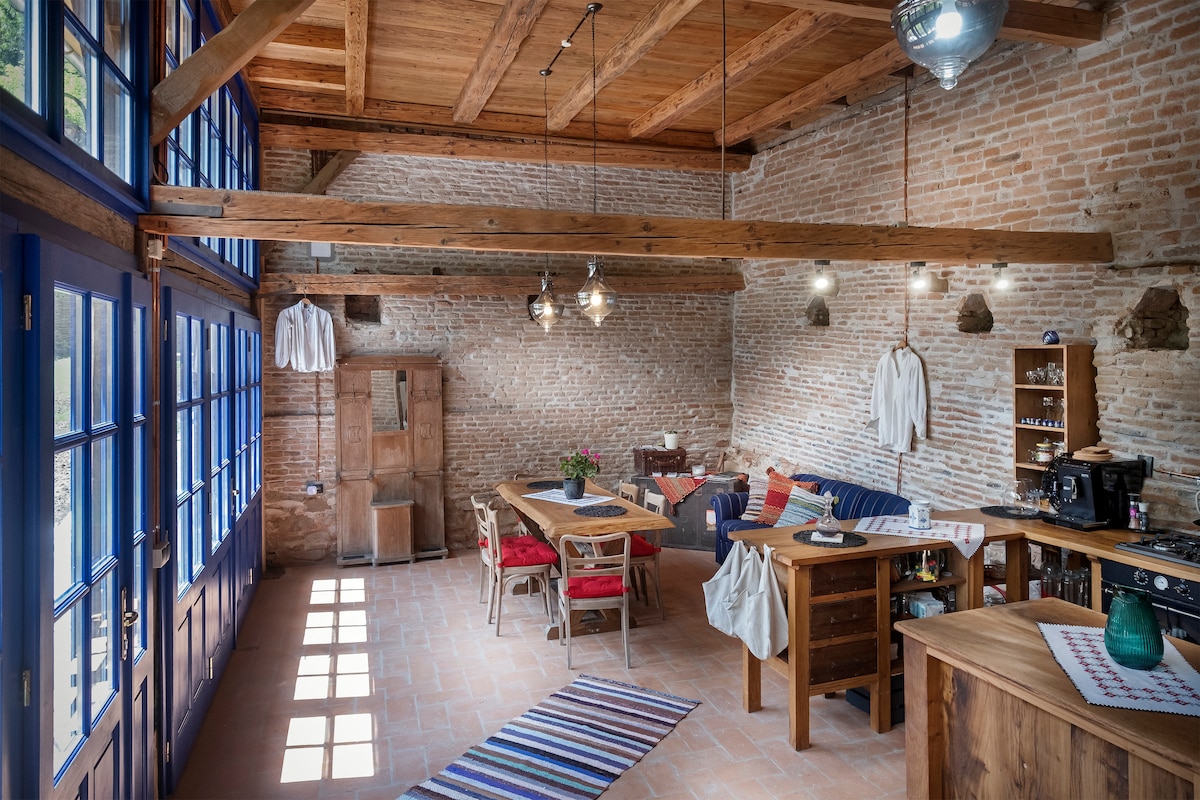 Barn Room in Saxon House, Richis