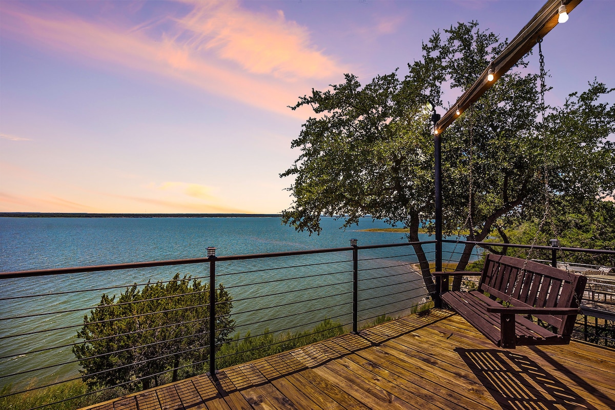 Stunning Lakefront Sunset Views - Reel'M Inn