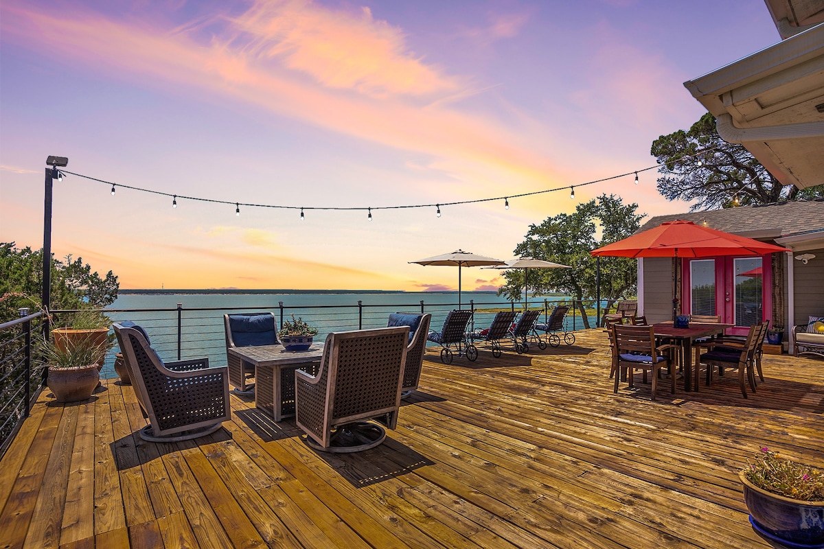 Stunning Lakefront Sunset Views - Reel'M Inn