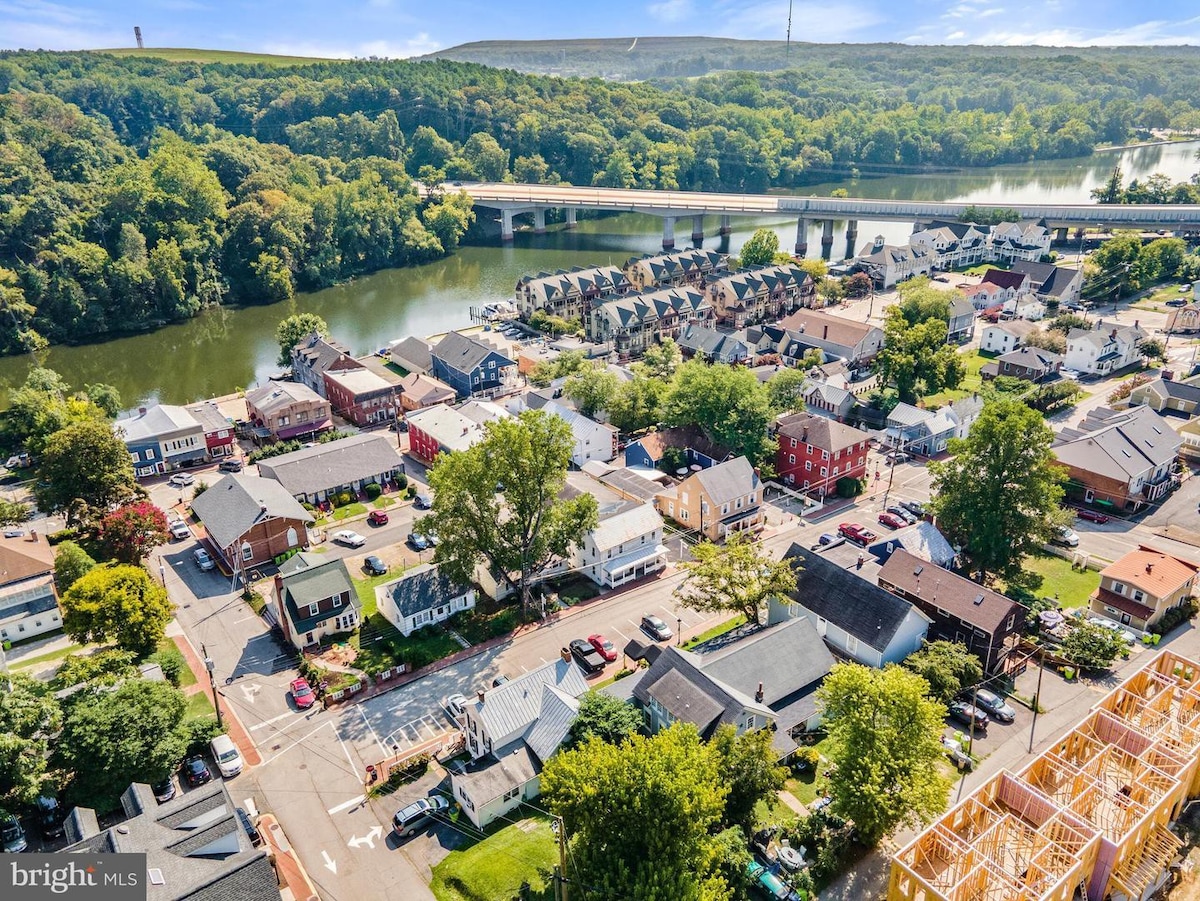 It's in the heart of Occoquan!
