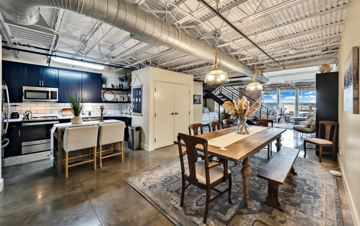 Luxe Penthouse: Downtown Magnolia/Baylor/McLane