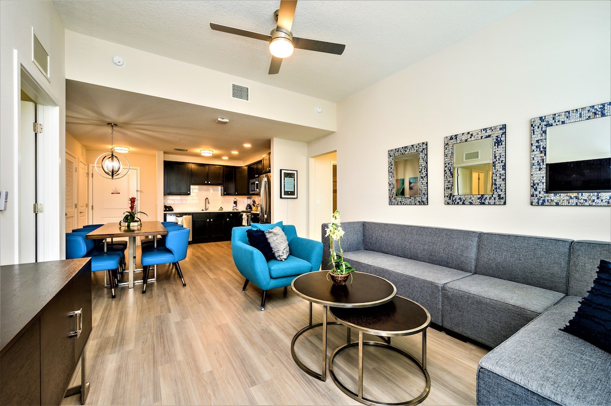 NEW- Reserve Family Modern Superior Condo 9102