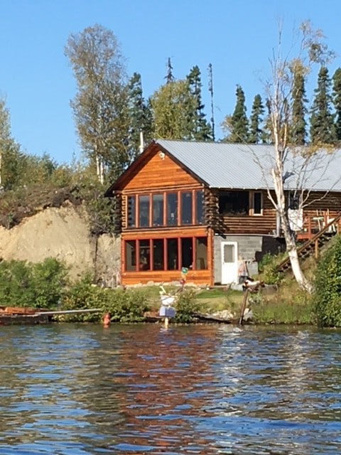 Waterfront Log Home on Big Lake AK BNB