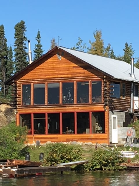 Waterfront Log Home on Big Lake AK BNB