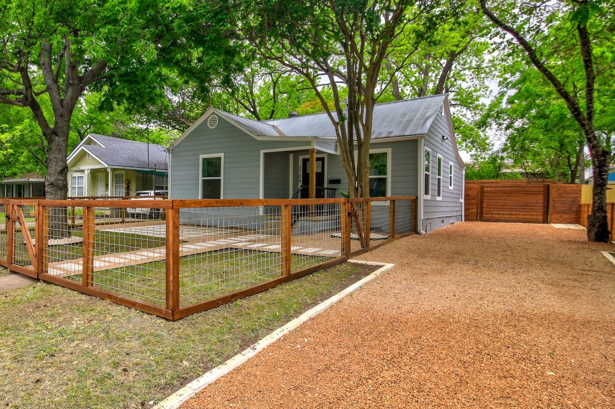 Adorable East Austin cottage