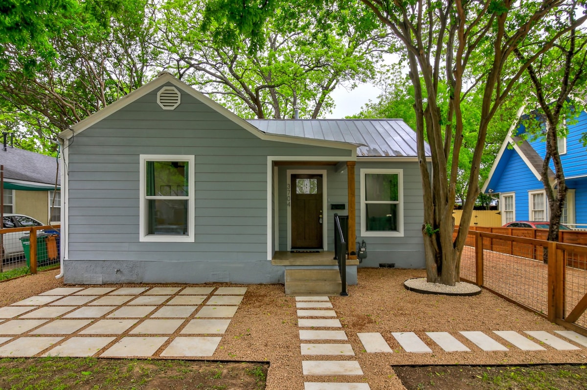 Adorable East Austin cottage