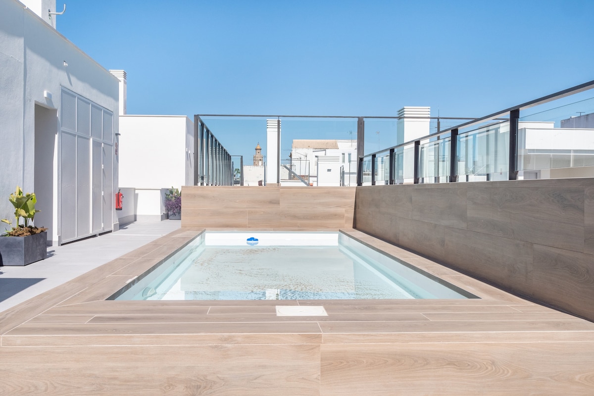 Stylish with pool - Triana