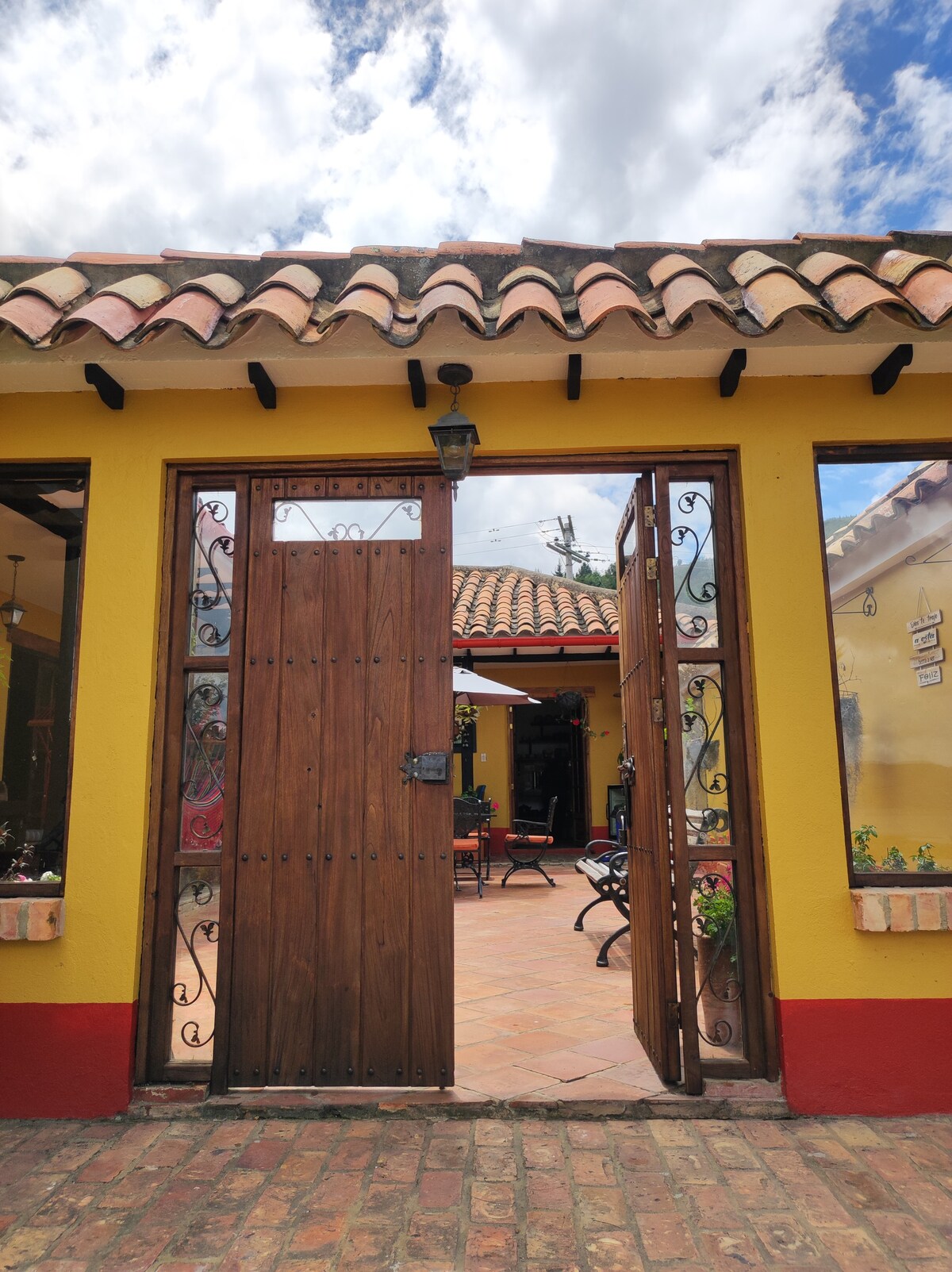 Finca El Mirador frente a la laguna de Fúquene