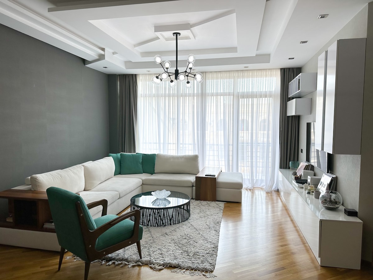Modern, spacious apartment in the heart of Baku