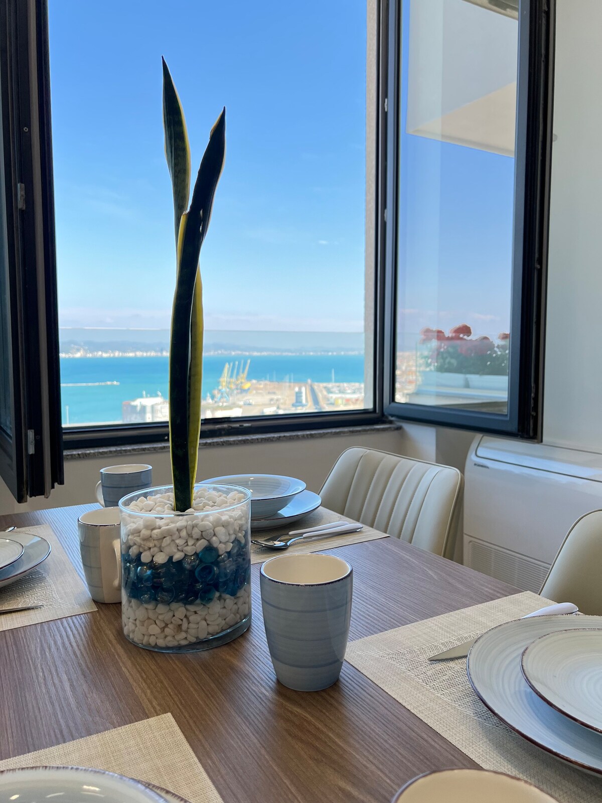 Luxury Apartment | Sea View | 1GBS Wi-Fi