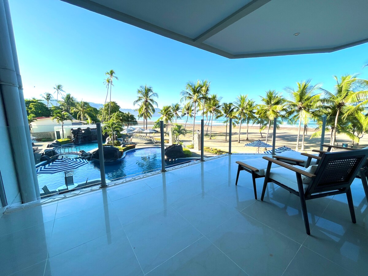 Modern Luxury Beachfront Center of Jaco