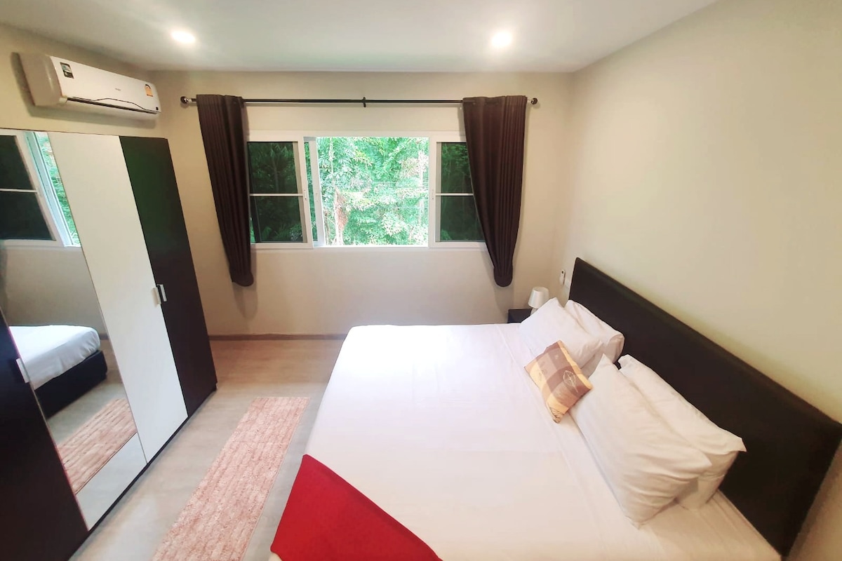 Modern 2 Bedroom Eco-Friendly Apartment (Apt 3)