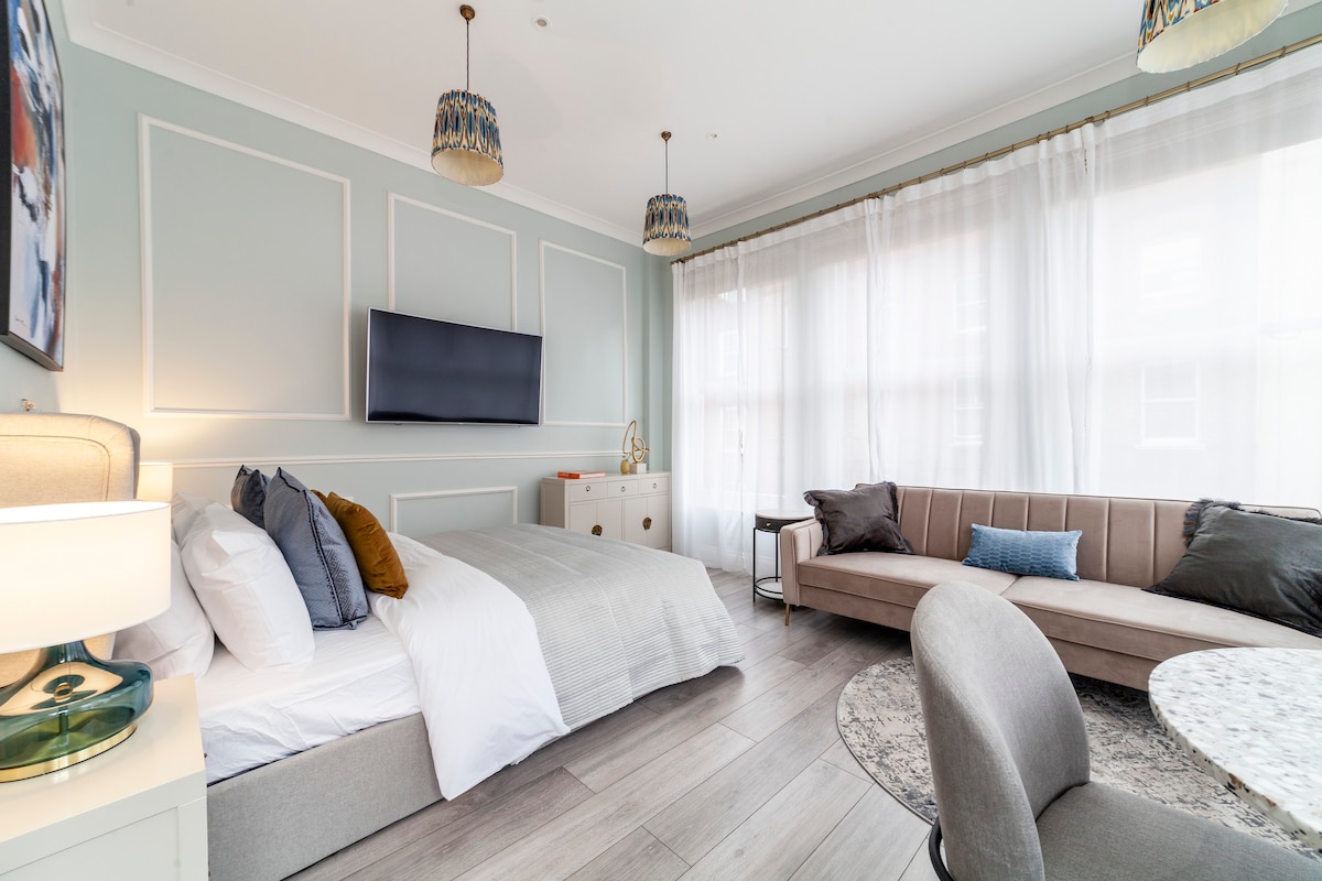 Brand New Bright Serviced Apartment In Mayfair