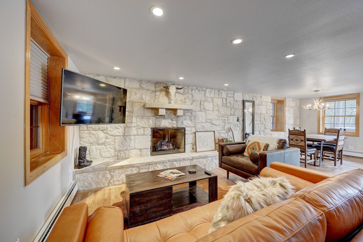 Luxury suite near Evergreen Lake & Red Rocks!
