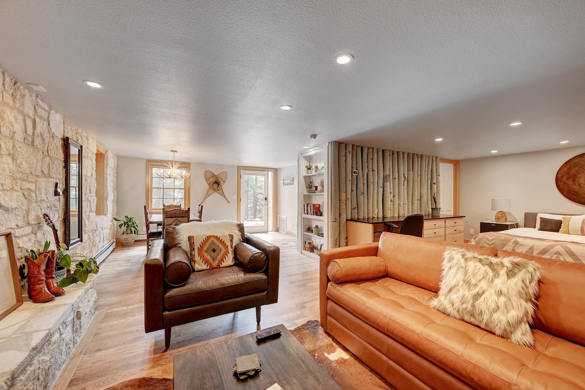 Luxury suite near Evergreen Lake & Red Rocks!