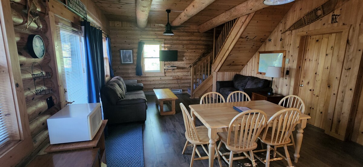 Cabin #2 Deer Ridge Resort