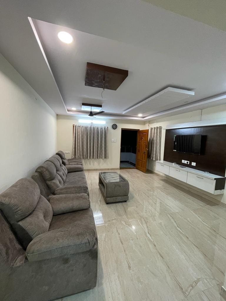 Servostay - 3 BHK家具，位于Vishalakshi Nagar