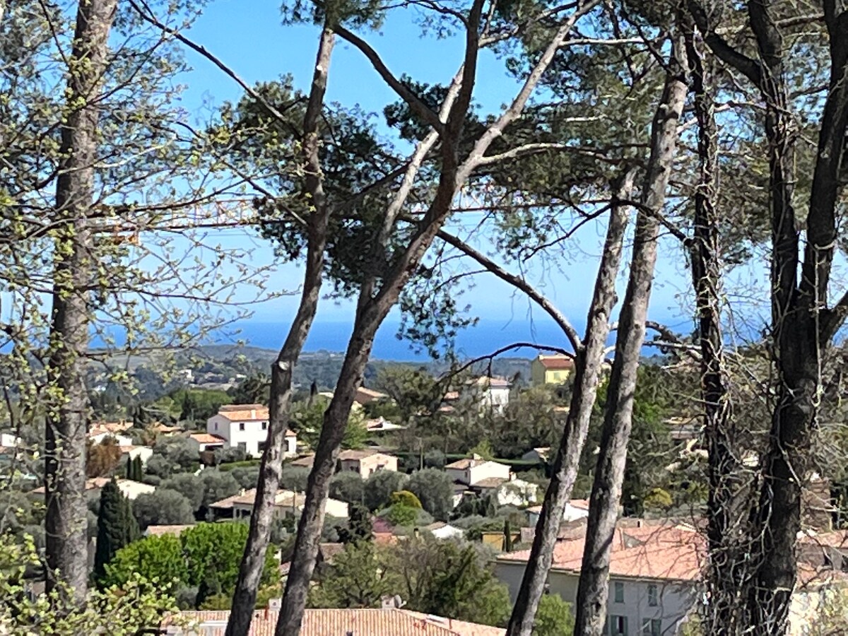 Appartement neuf avec aperçu mer