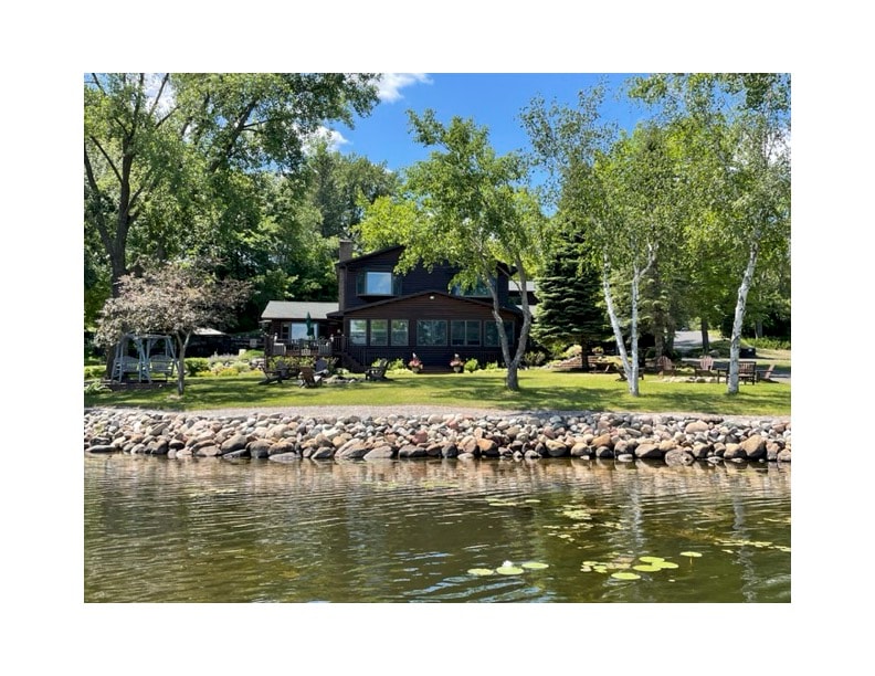 Birch lake retreat -suitable for large groups