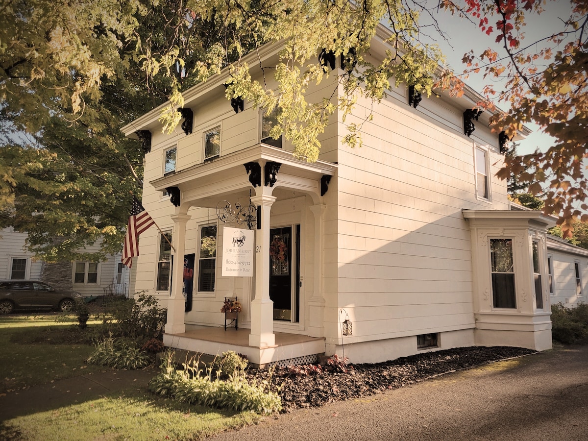 A stay at the 1850 Haines House on the Erie Canal