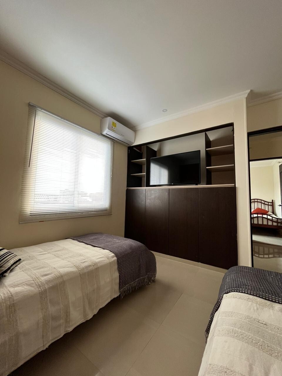 Habitación con 2 camas sencillas en Jamundí (1)