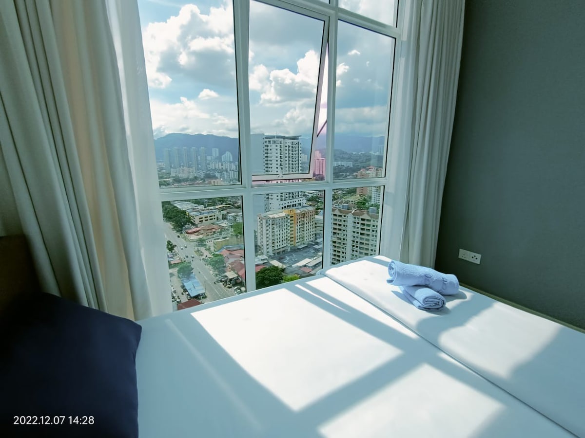 Near Highway Clean Cozy Condo at Heart Of Penang