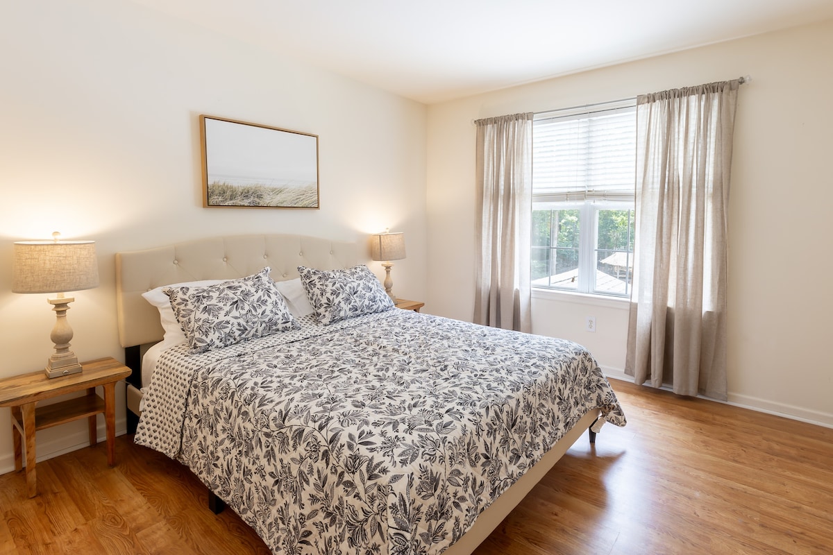 Full bedroom by Avalon/Cape May/Sea Isle