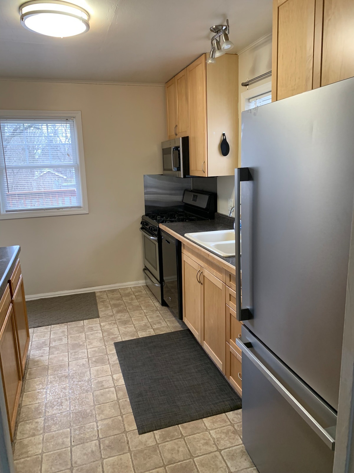 2BR pet-friendly house near UIUC