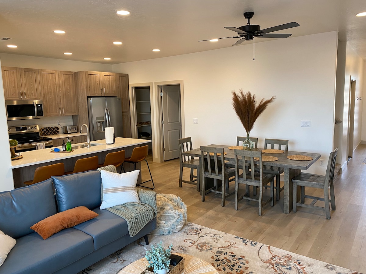 Brand New Santa Clara Townhome!