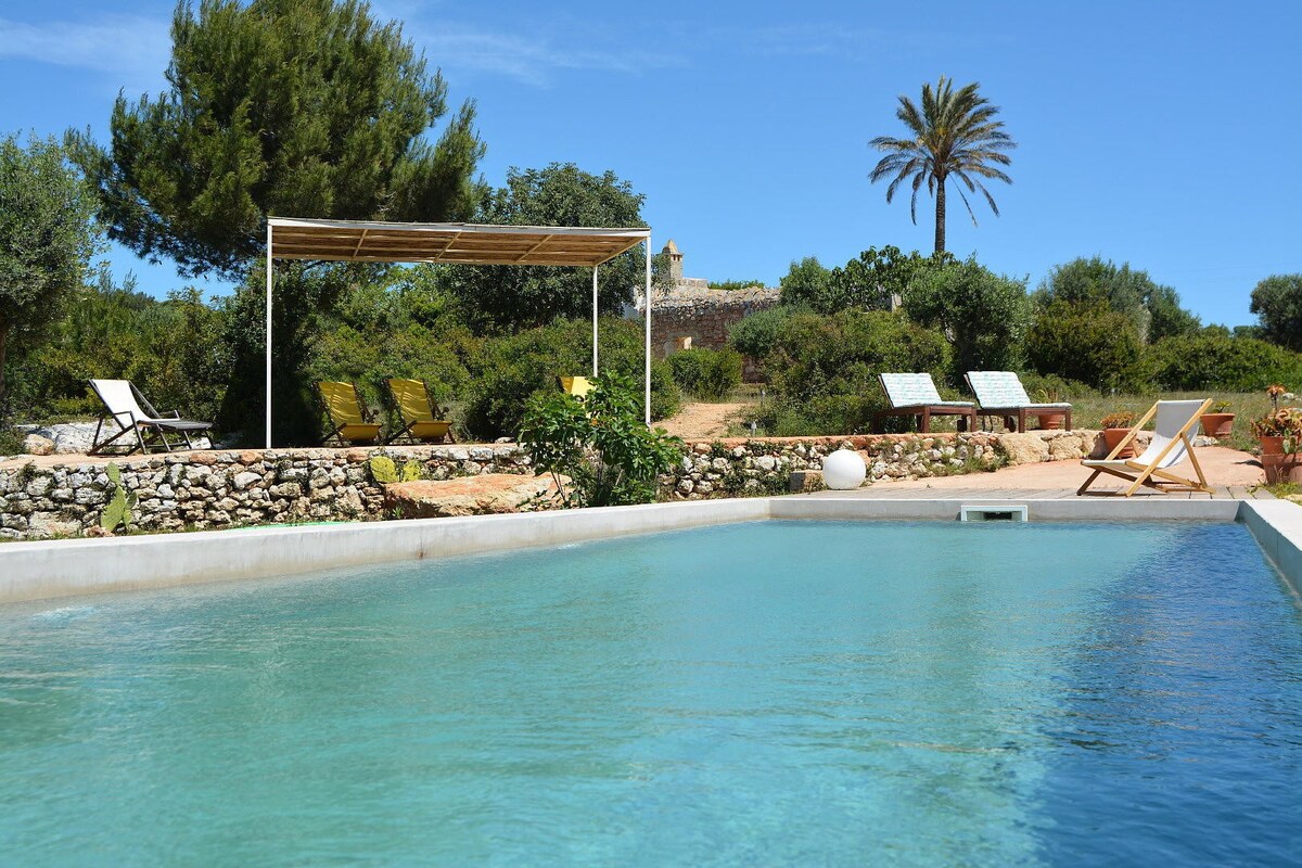 迷人的别墅，拥有私人泳池，可欣赏海景