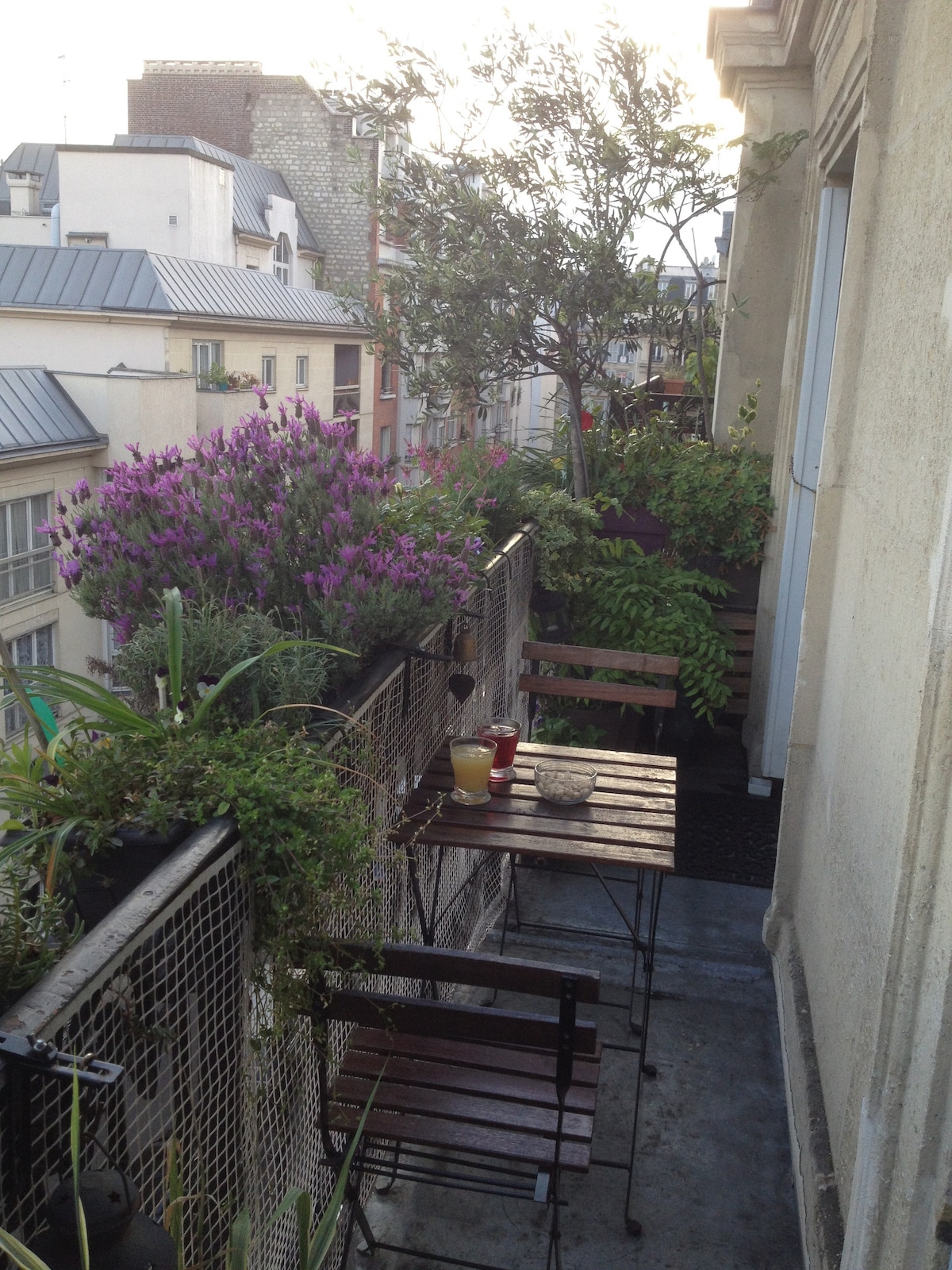A new balcony in Paris