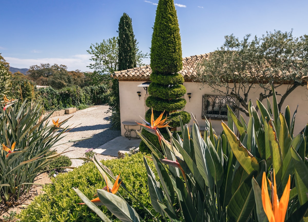 Superbe Villa climatisée, piscine, vue colline