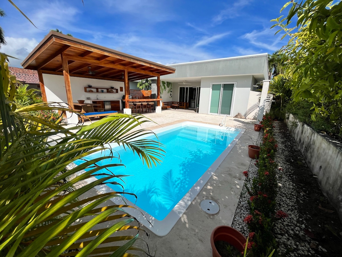 Beach Tan Bungalow (Private pool)