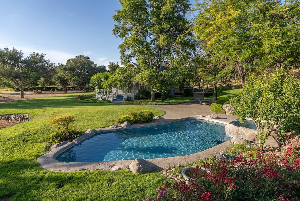 Oaks and Roses Ranch - Pool and Spa Property!