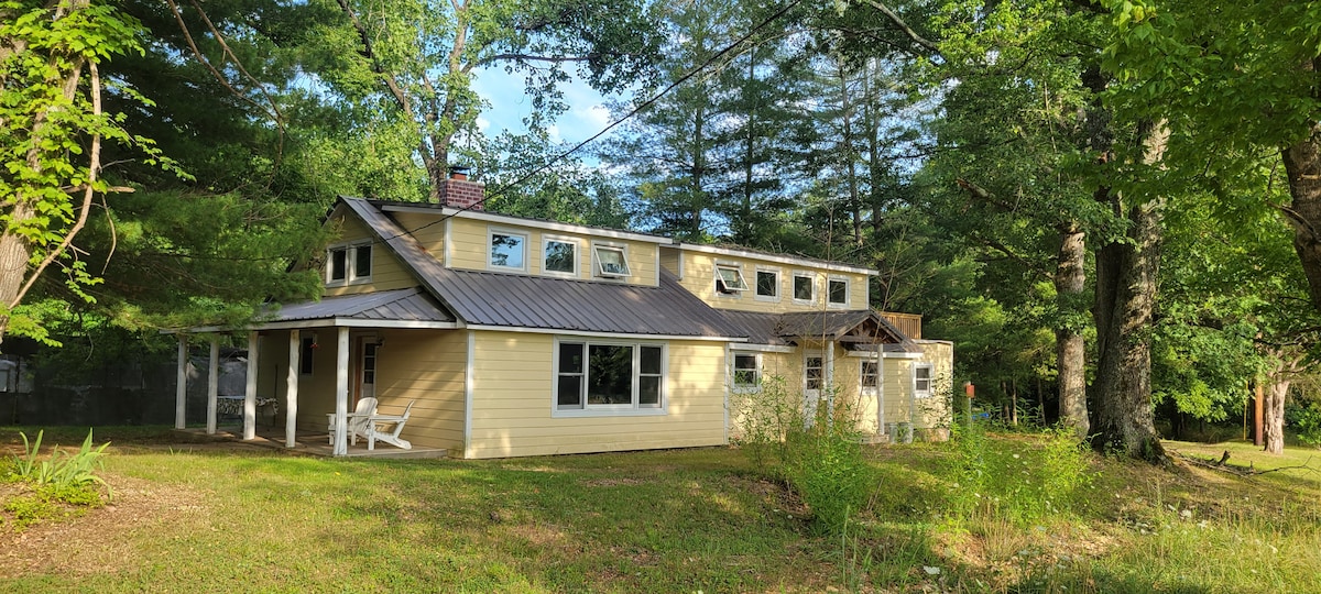 The Mushroom Loft House on Sinking Creek