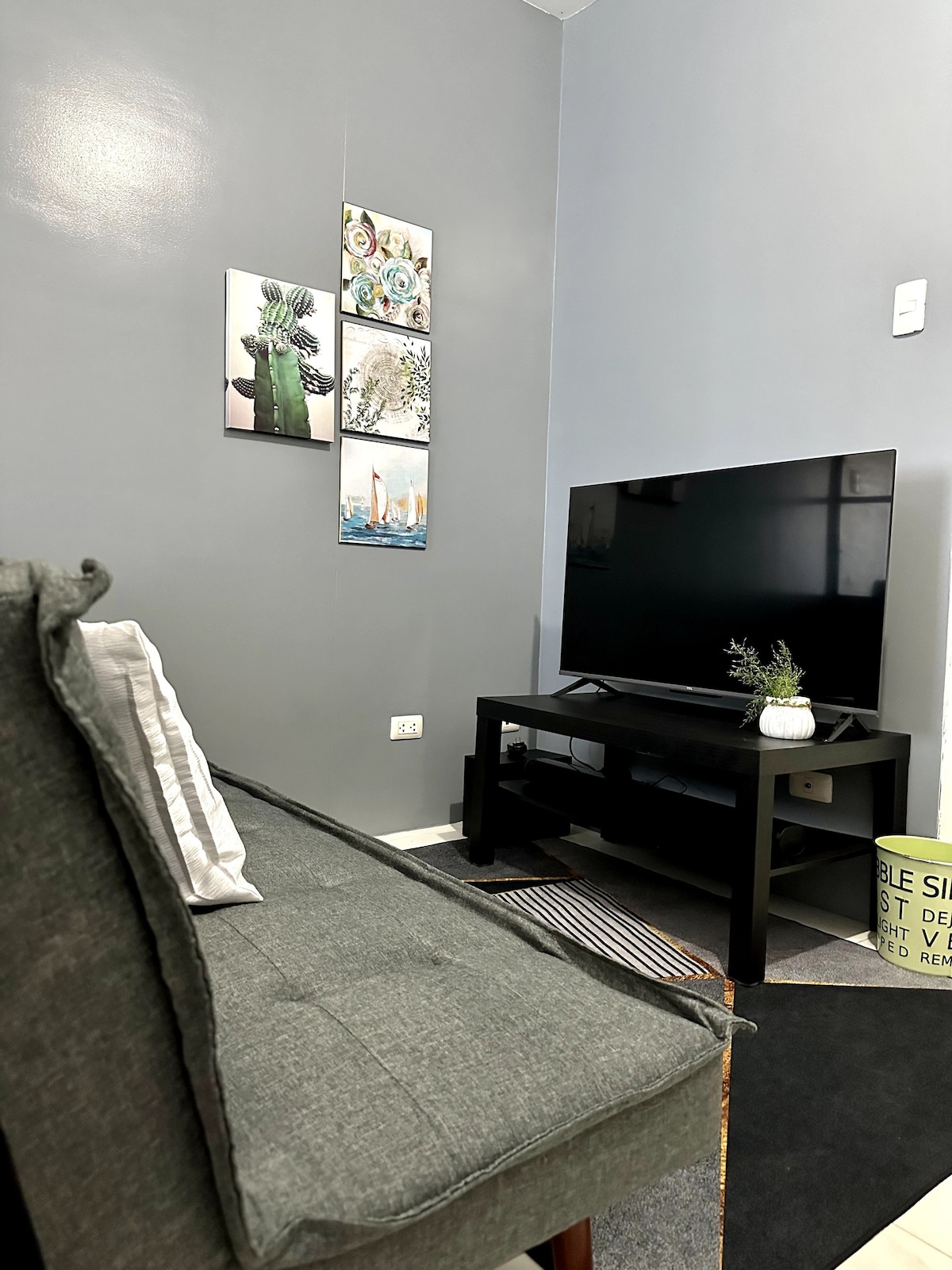 1BR w/ WI-FI Netflix &Free Pool Access