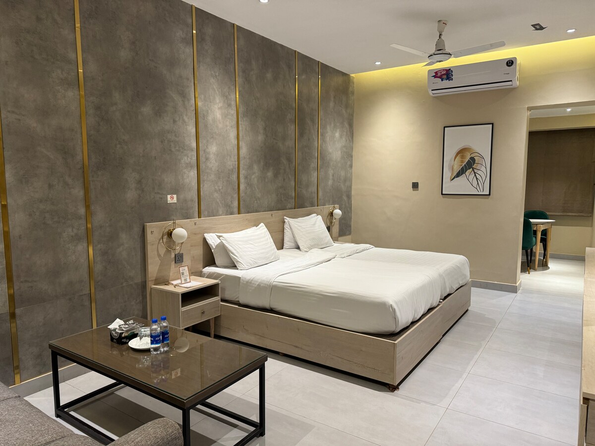 Chic 1 Bedroom Suite in Sharah-e-Faisal Karachi