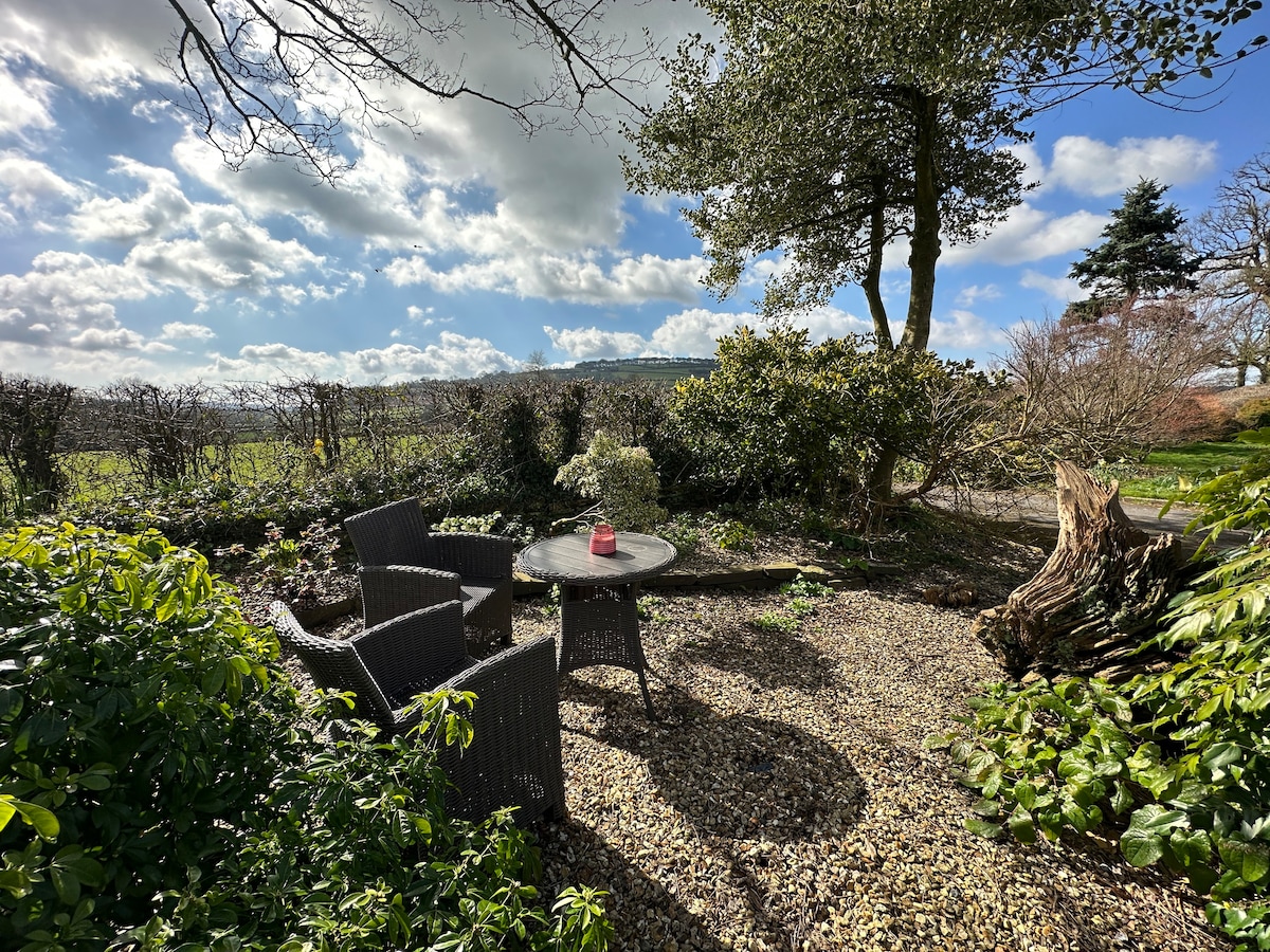 A quiet countryside annexe, ideal for unwinding