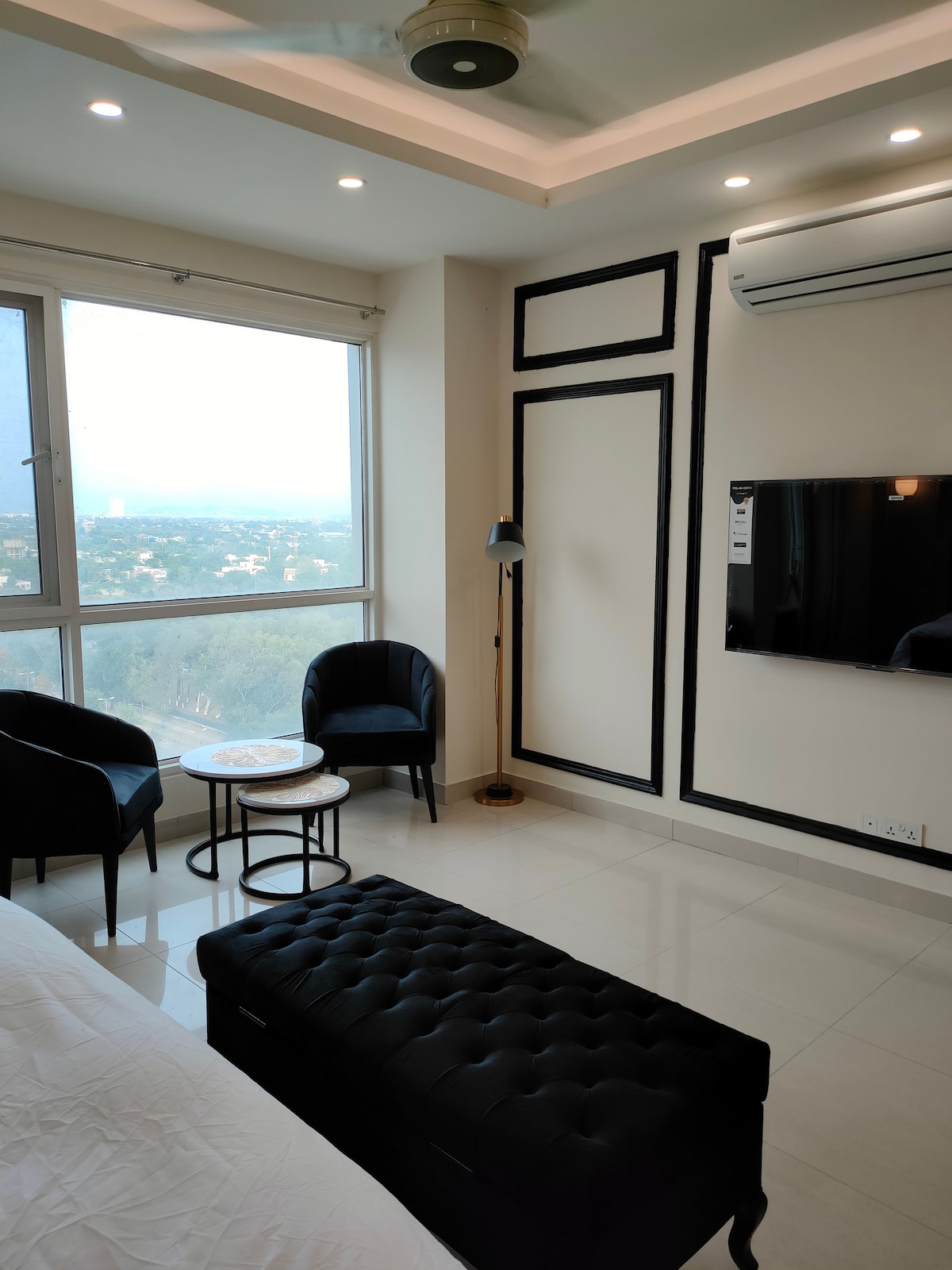 Luxury Apartment in Islamabad Opposite Centaurus