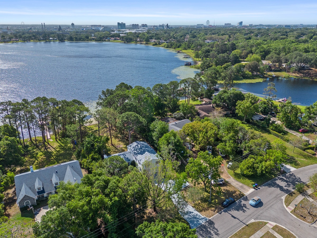 Lake front luxury home next to Universal Studious