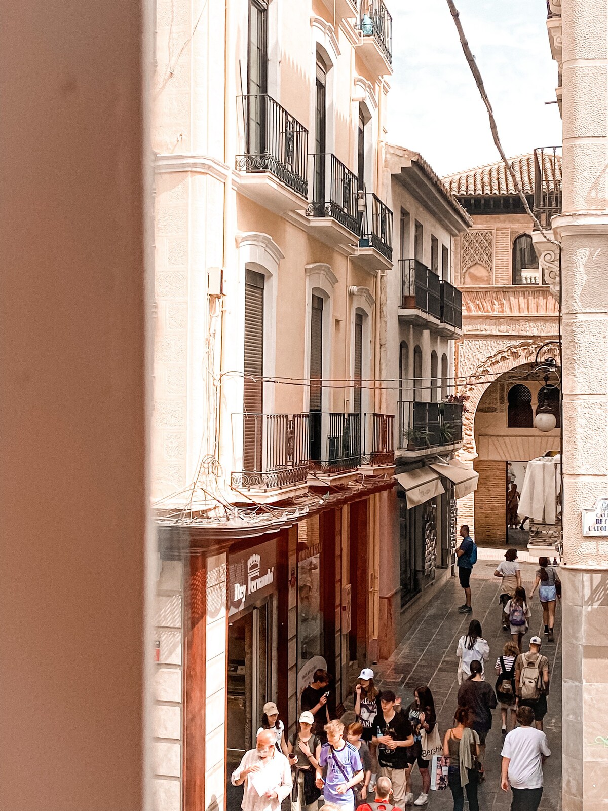 La Alcoba De Los Reyes Católicos, Parking Gratis