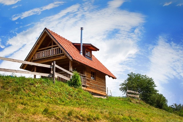 Ranch at Geti – An old wooden log cabin
