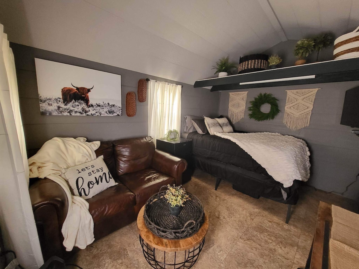 Cozy Cabin, golf, fish, Illinois river, ATV, Kayak