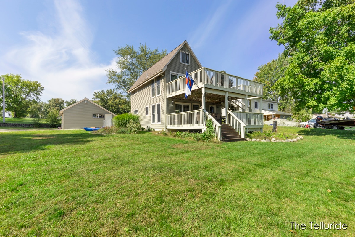 Tranquil, Unique, Cozy Family Home near the Lake