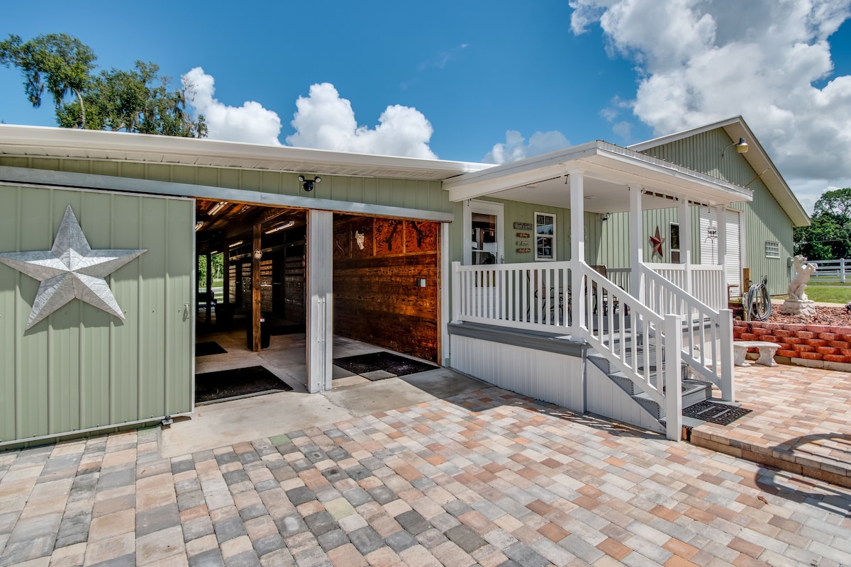 GREEN ACRES FARM  barn apartment