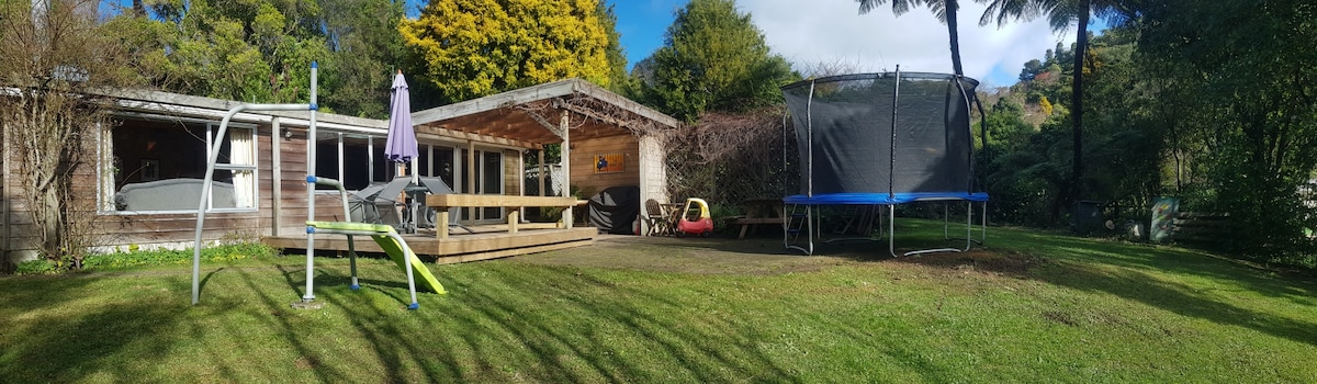 The Cheeky Tui Holiday House