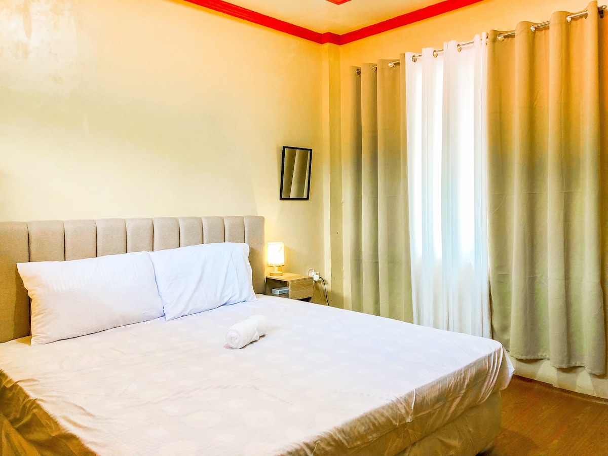 Aircon Room with King Bed in Siquijor