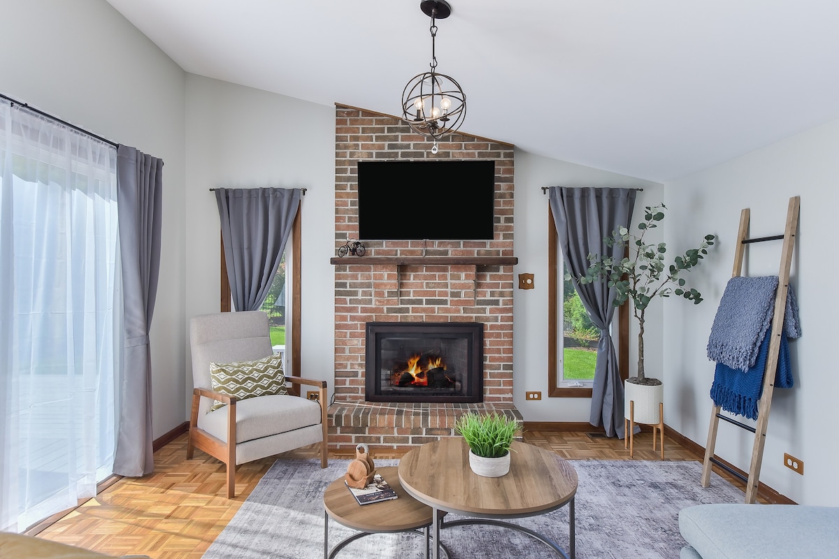 Charming Glen Ellyn Escape